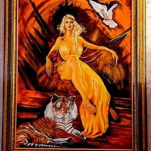 Aphrodite (copy on the left, original on the right)